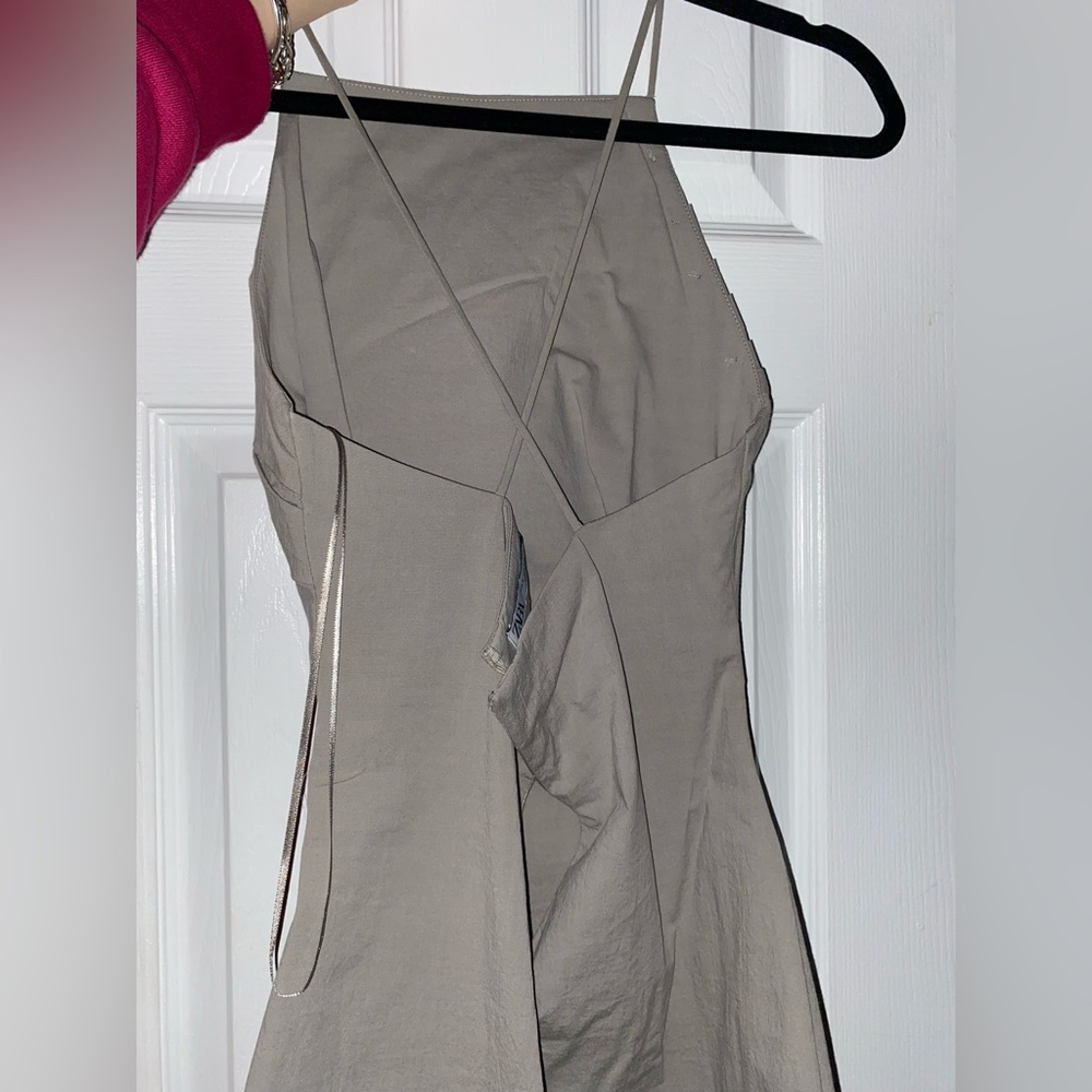 Grey mini dress, so flattering, BRAND NEW - Picture 4 of 7